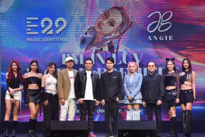 01ใต้ภาพ บันเทิง