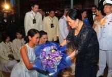 “ทราย เจริญปุระ” กับตำนานที่จำไม่เคยลืม โค้งขอ “สมเด็จพระพันปีหลวง” เต้นรำ!!