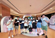 ส่องบรรยากาศ Pass the Hope Forward Exhibition นิทรรศการศิลปะ 22 ภาพโปสการ์ด ‘ส่งต่อความหวัง’ เพื่อห้องผ่าตัดศิริราช